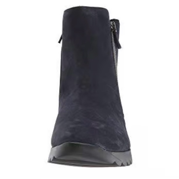 NEW Munro Women's Ashcroft Blue Nubuck & Floral Fabric 6.5 Extra Light 2 Zips - Picture 2 of 3